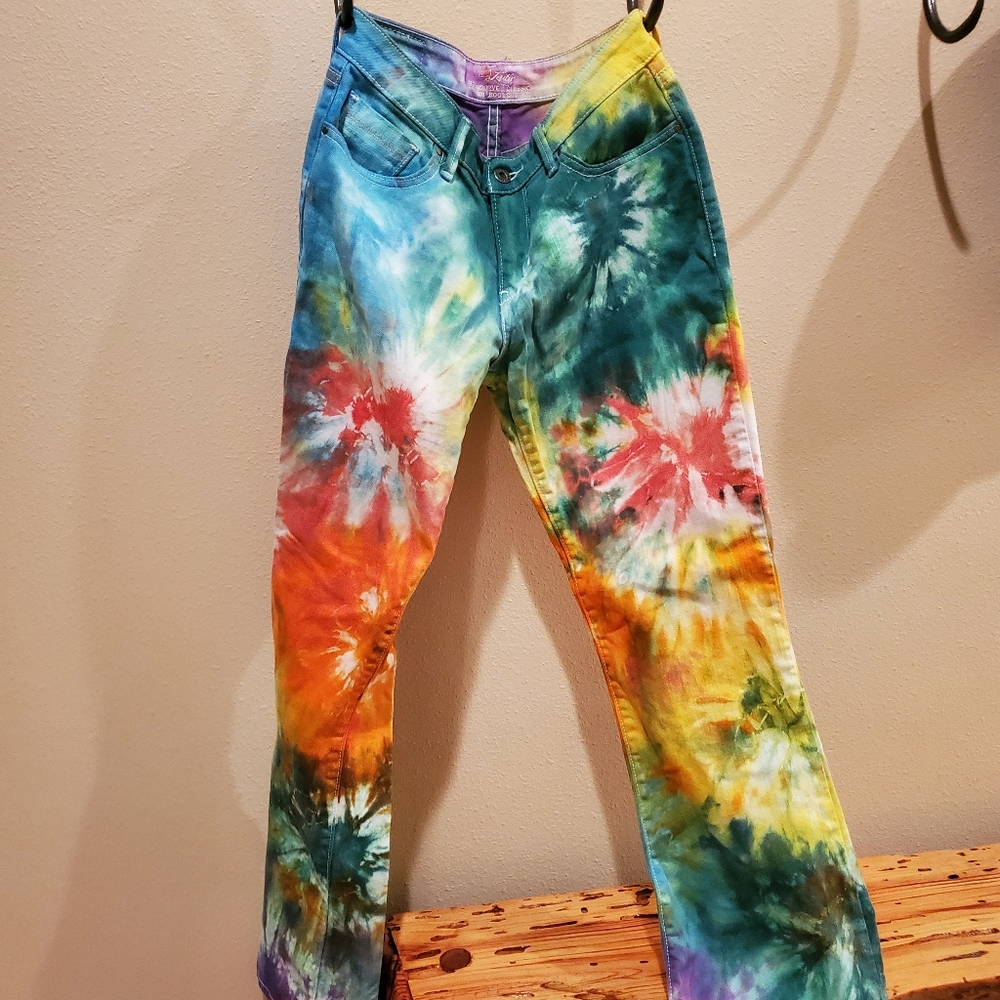 Levis Bold Curve Bootcut Tie Dye Jeans.